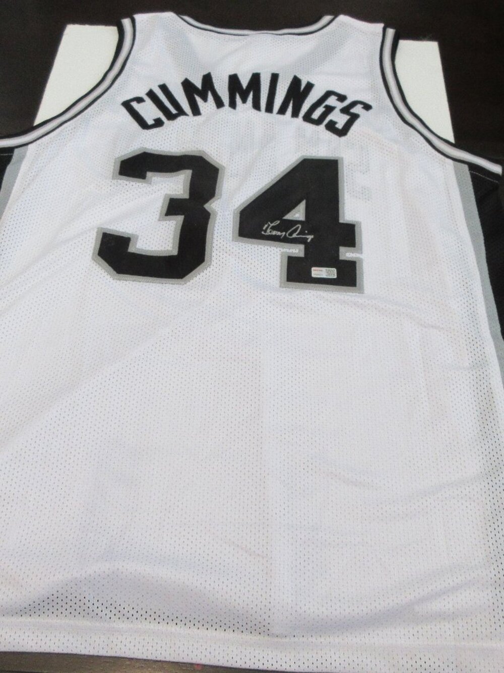 Terry Cummings NBA San Antonio Spurs Signed XL Jersey Tristar Certified 8489431